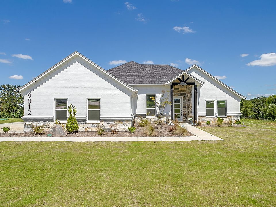1st image of 9012 Valley Oak Ct