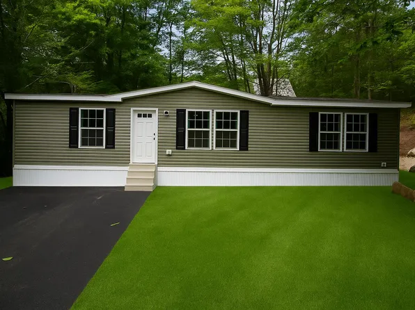 33 Lois Lane, Naples, ME 04055