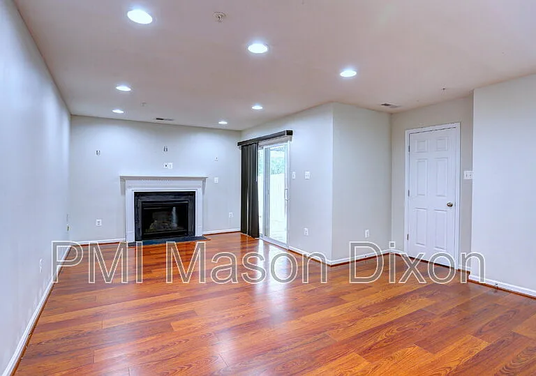 8434 Stansbury Lake Dr — Photo 16