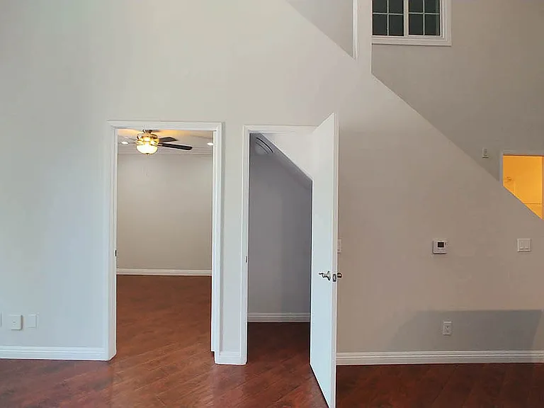 Villa De Adel Apts — Photo 142