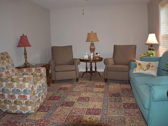 3rd image of 2506 W 2nd Ln