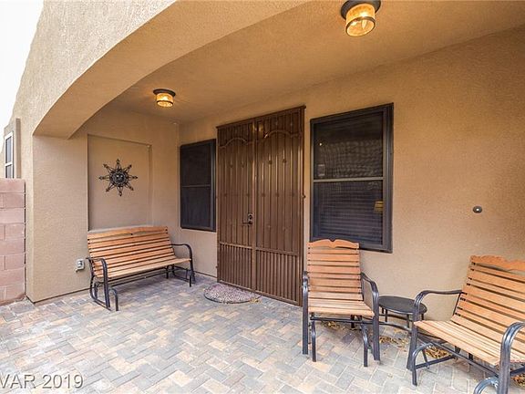 3rd image of 409 Shady Morning Ave