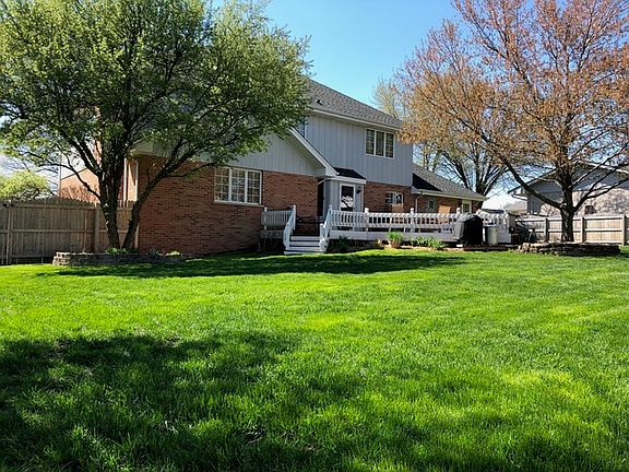2nd image of 18805 Meadow Creek Dr