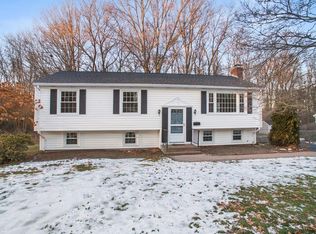 122 Knott St, Attleboro, MA 02703