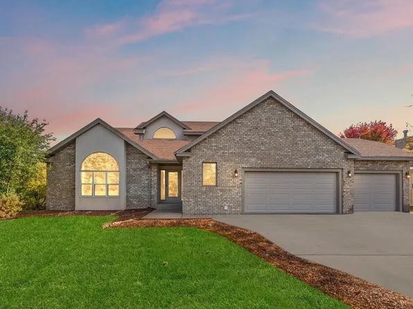 13717 W Preserve Blvd, Burnsville, MN 55337