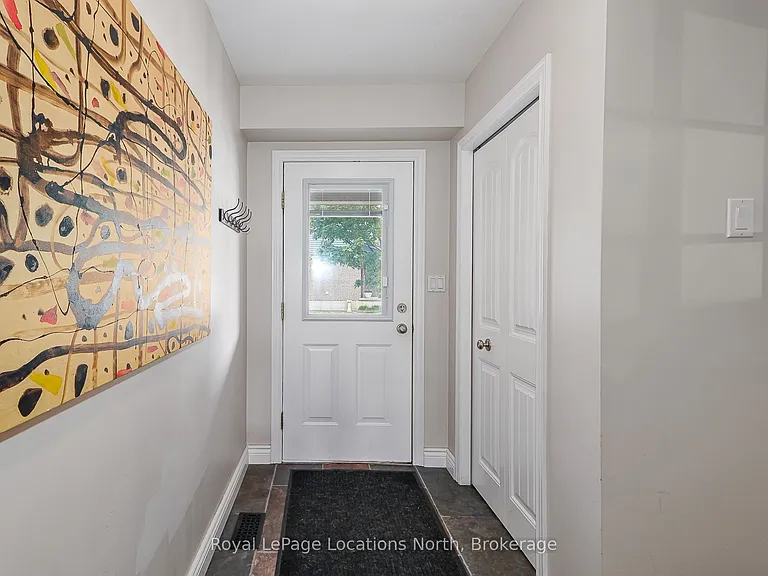 12 Silver Glen Blvd — Photo 11