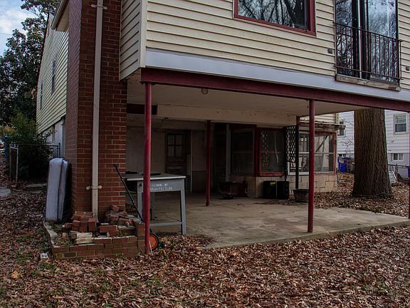 Covered Patio back yard