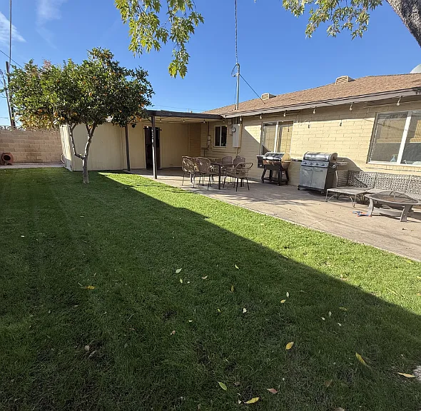 1015 E Citrus Way — Photo 16