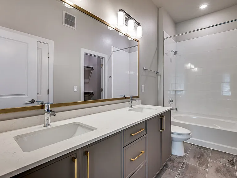 The Waylon Apartments & Townhomes — Photo 27
