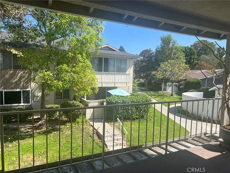 391 Avenida Castilla #O — Photo 10