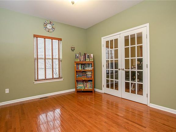 2nd image of 1679 Lillybrook Ct