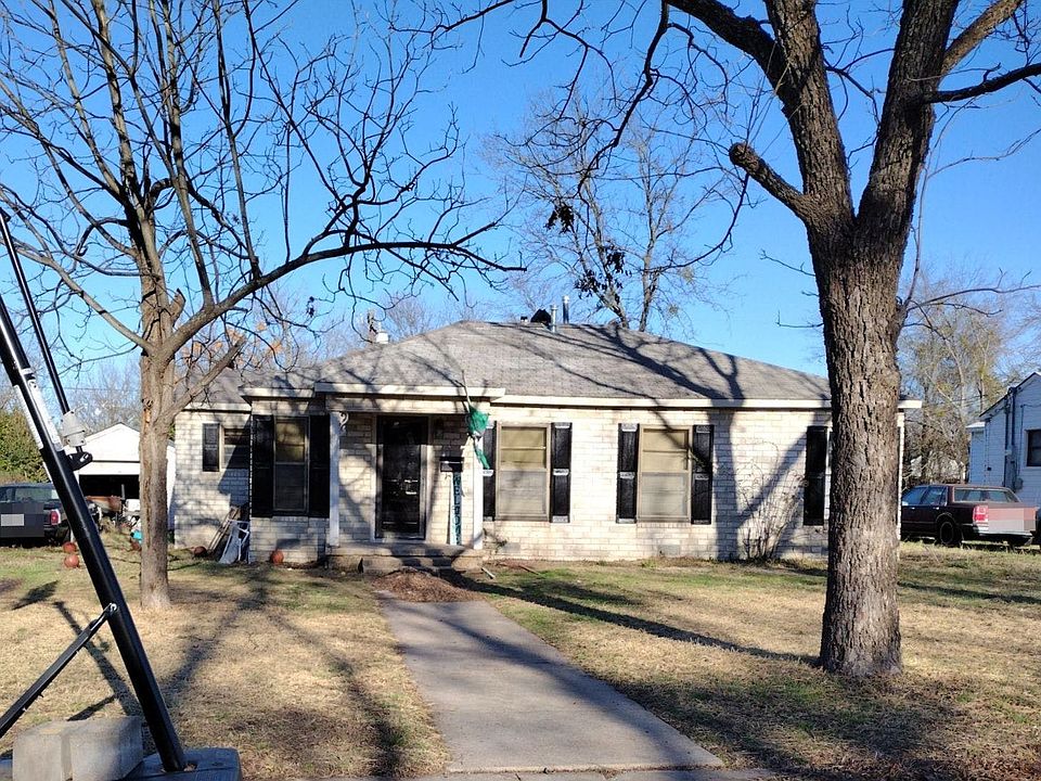 1st image of 706 S Avenue J
