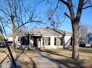 706 S Avenue J, Clifton, TX 76634