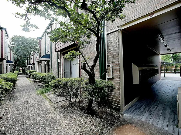 Forest Oaks Apartments