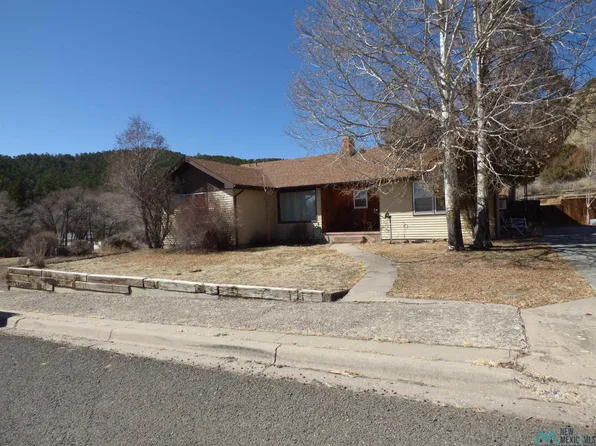 328 S 8th St, Raton, NM 87740