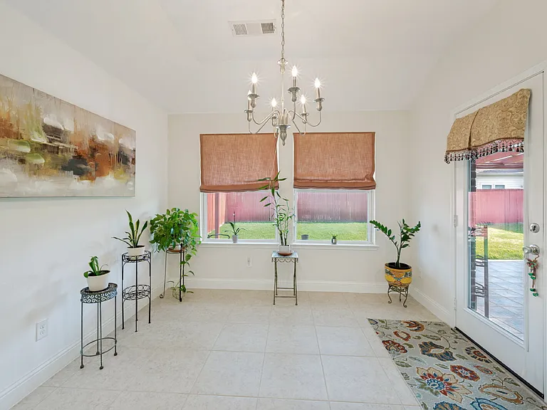 1421 Grackle Dr — Photo 13