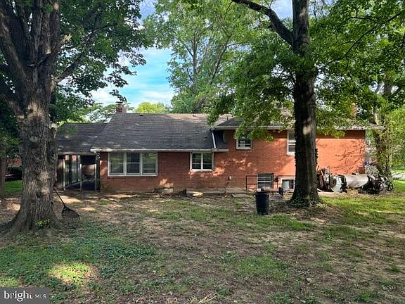 3rd image of 112 Old Mill Dr