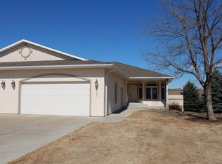 1928 Mesquite Loop, Bismarck, ND 58503