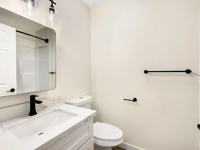 Belcourt Apartments — Photo 19
