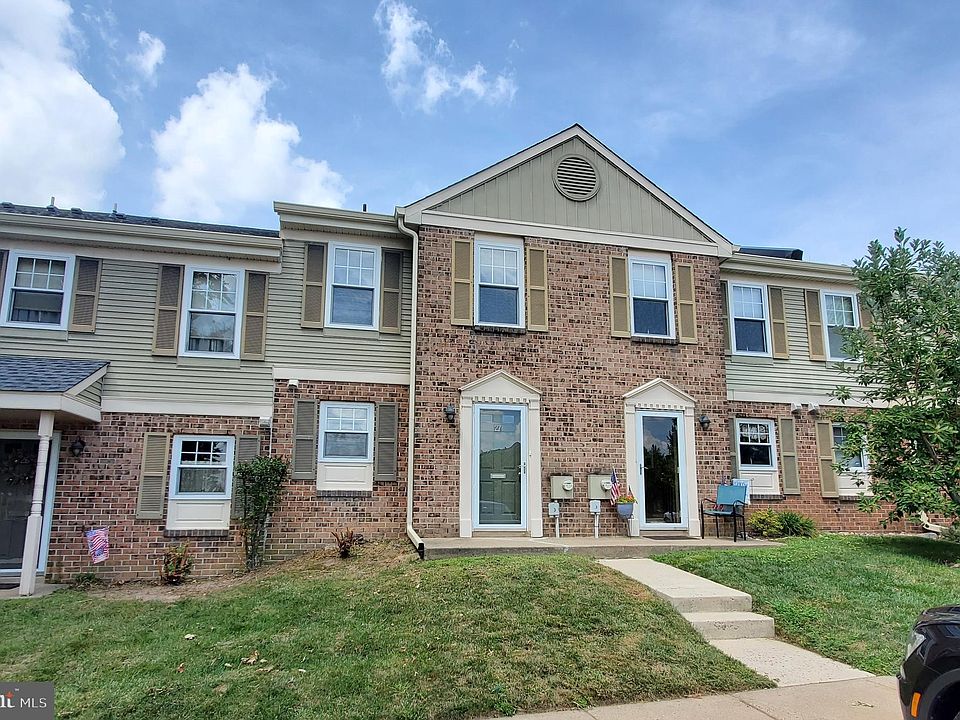 1st image of 27 Winston Ct