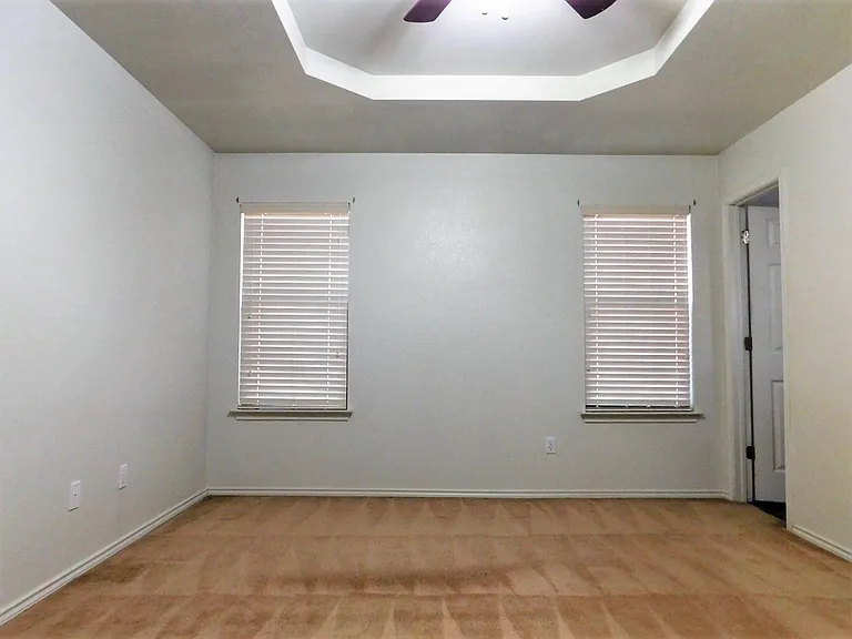 1102 Katelyn Cir — Photo 15