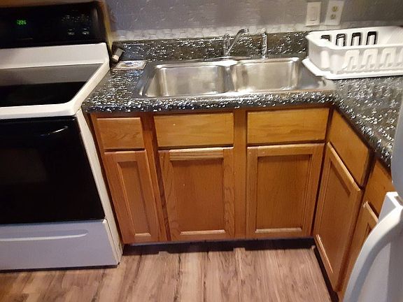 4th image of 1000 Walker St Lot 167