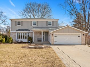 960 S 4th Ave, Libertyville, IL 60048