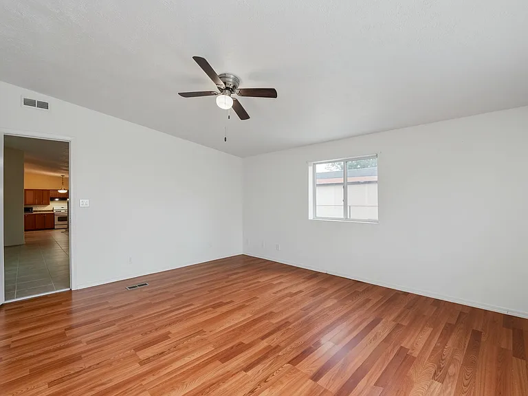13507 W Stella Ln — Photo 25