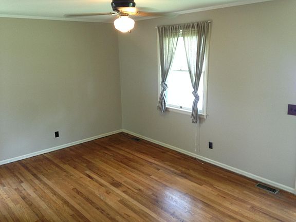 Living room / dining room