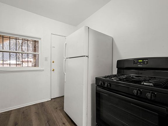5th image of 2008 S Robertson Blvd APT 3