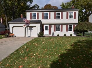 26820 Sweetbriar Dr, North Olmsted, OH 44070
