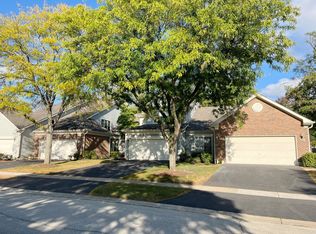 312 Spring Creek Cir, Schaumburg, IL 60173