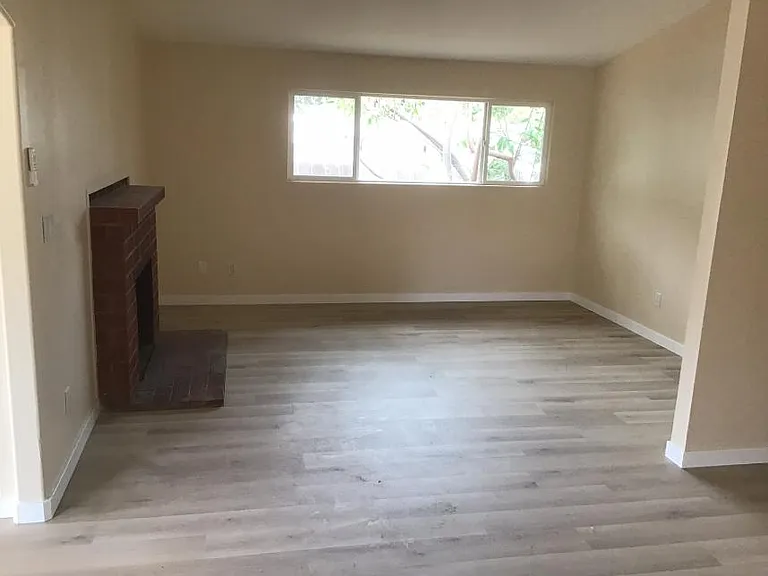 5935 Samuel St — Photo 9