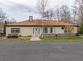 6N803 Thompson Ave, Saint Charles, IL 60174