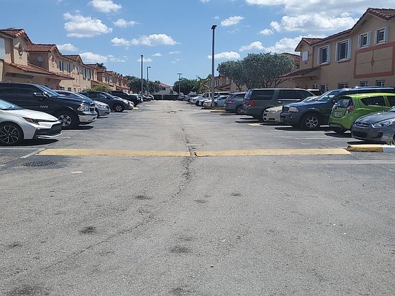 4th image of 17324 NW 74th Ave APT 202