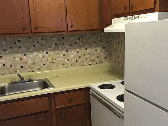 3rd image of 4250 Virginia Ave APT 9