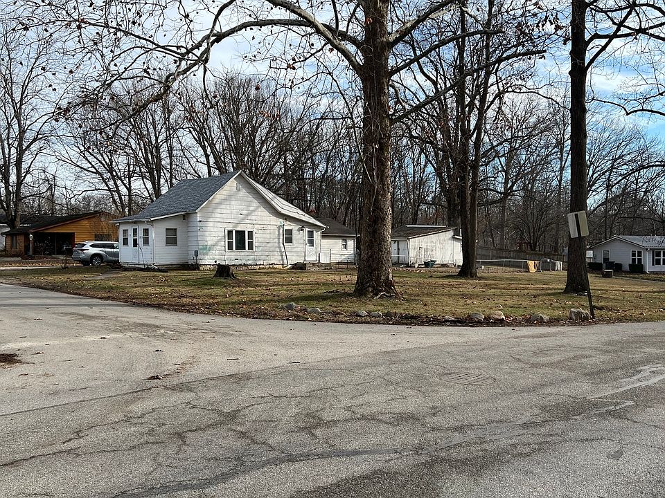 1st image of 101 Applewood Dr