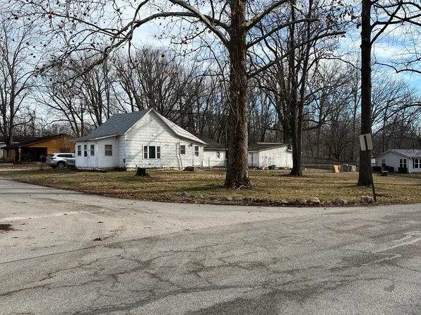 101 Applewood Dr, Rockville, IN 47872