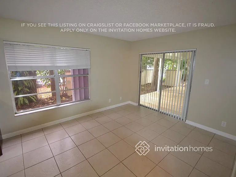 1220 NW 89th Dr — Photo 5