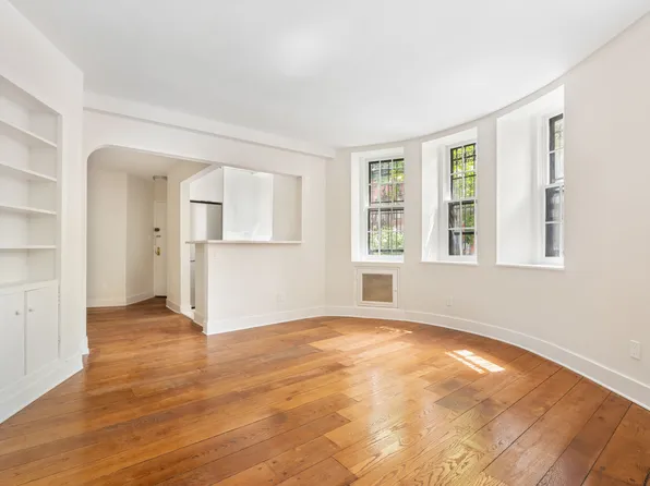 187 Hicks Street image 1 of 8