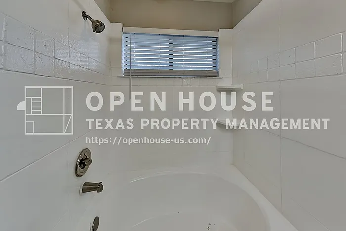 1206 Hillwood Way — Photo 12