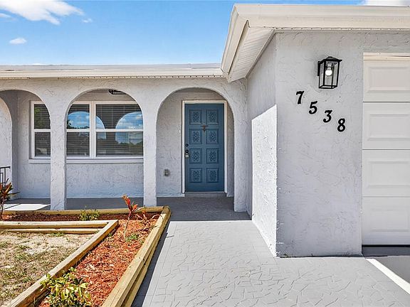 3rd image of 7538 Gulf Highlands Dr