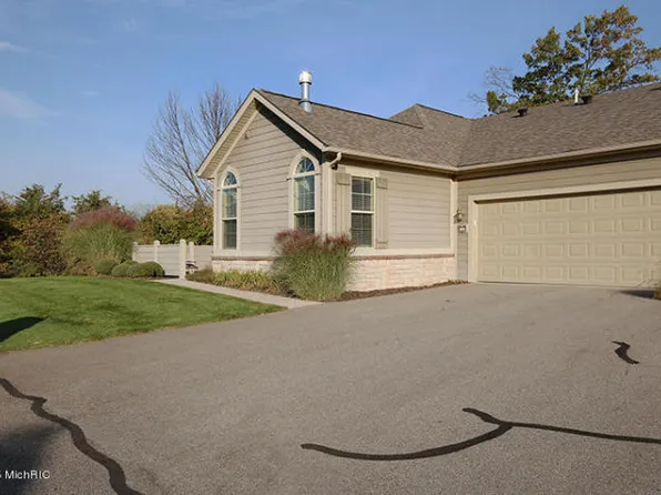889 Bridge Crest Dr SE, Ada, MI 49301