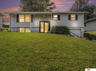 5068 S 89th St, Omaha, NE 68127