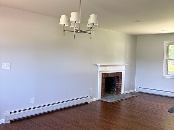 5th image of 125 Canary Place