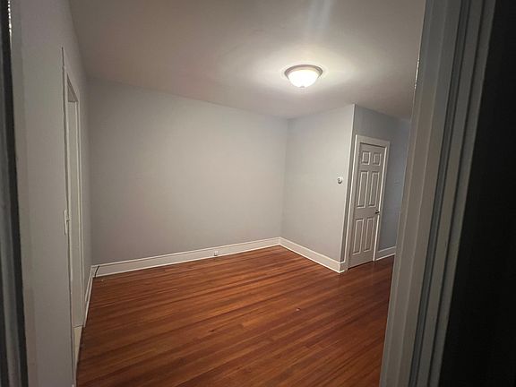 4th image of 227 W Mount Pleasant Ave APT 1A