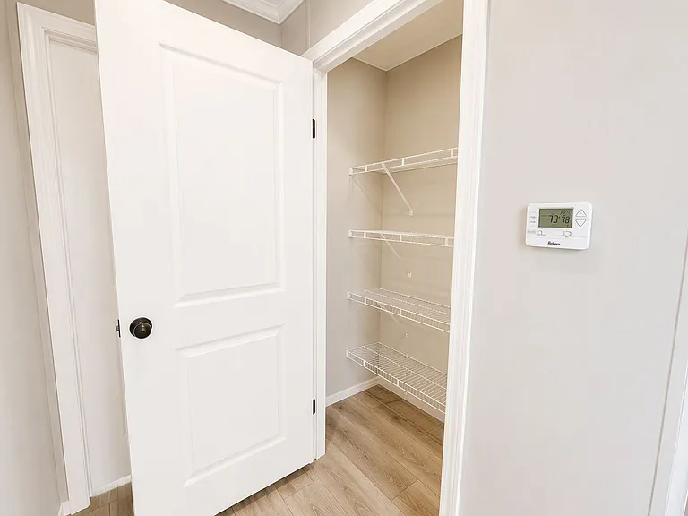 Westbridge Manor — Photo 34