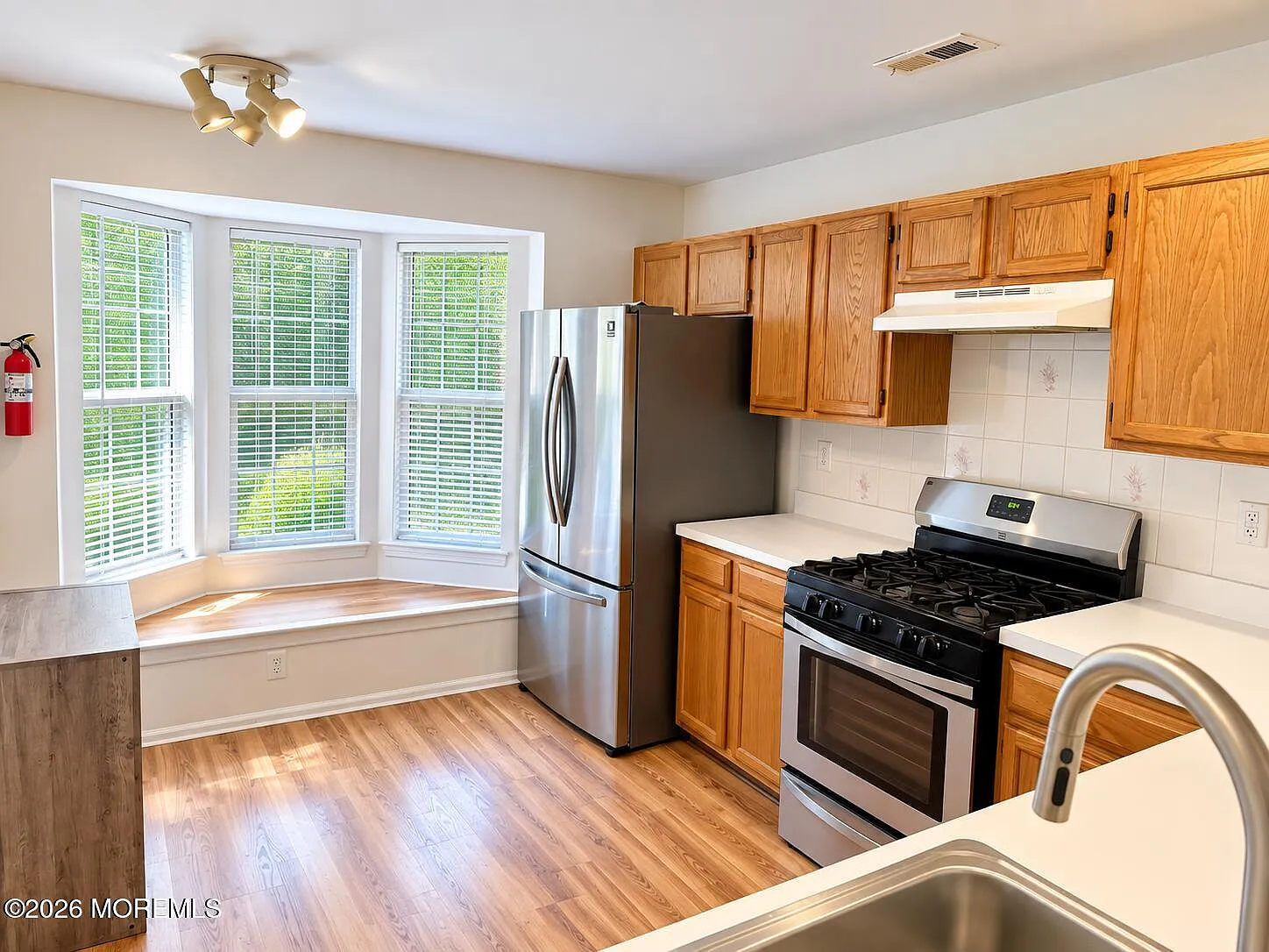 3 bed, 2.5 bath, 1411 sqft, $3,600 — Photo 3