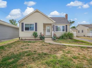 817 N Briegel St, Columbia, IL 62236