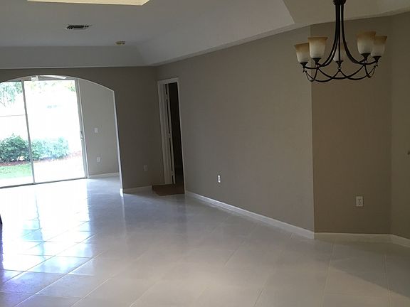 5th image of 12598 Crystal Pointe Dr APT C